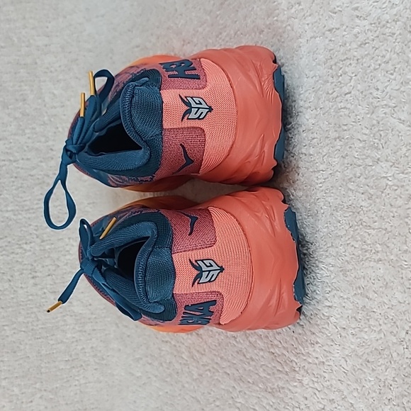 HOKA Speedgoat 5 Trail-Running Shoes - Women's - Picture 3 of 8